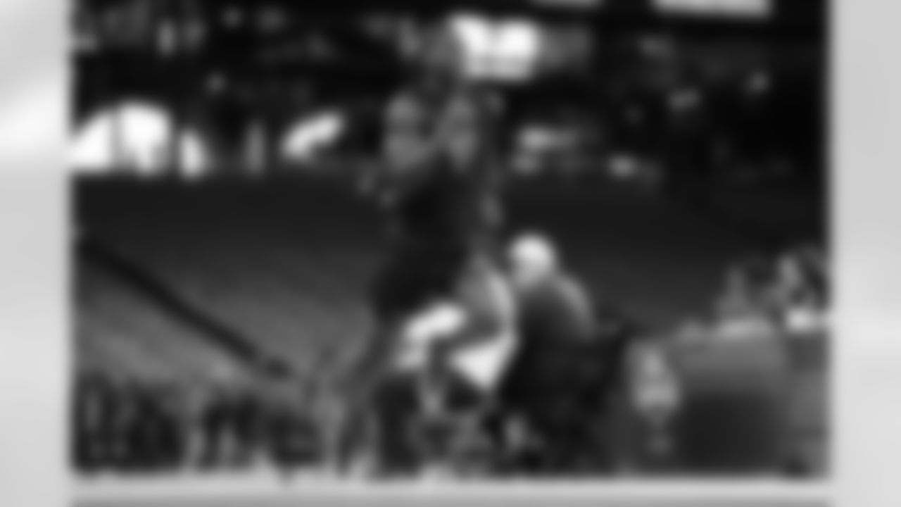 Toledo defensive back Emmanuel McNeil-Warren (40) runs the 40-yard dash during the 2026 NFL Scouting Combine on Friday, February 27, 2026 in Indianapolis, Indiana.