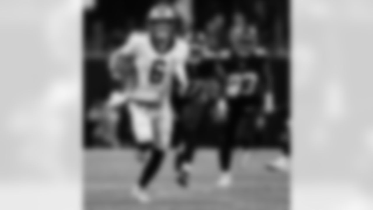 Check out the game action photos from the New Orleans Saints game against the Atlanta Falcons for Week 18 of the 2025 NFL season on Jan. 4, 2026 at Mercedes-Benz Stadium.