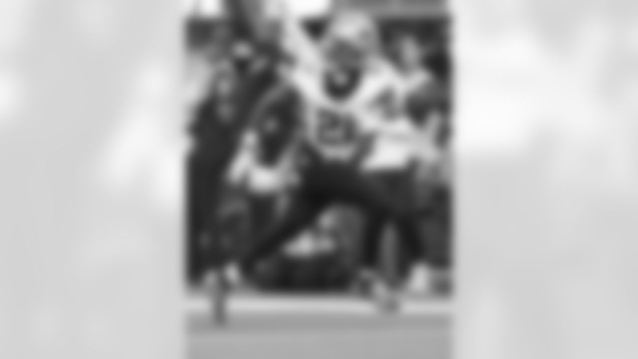 Check out the game action photos from the New Orleans Saints game against the Los Angeles Rams for Week 9 of the 2025 NFL season on Nov. 2, 2025 at SoFi Stadium.