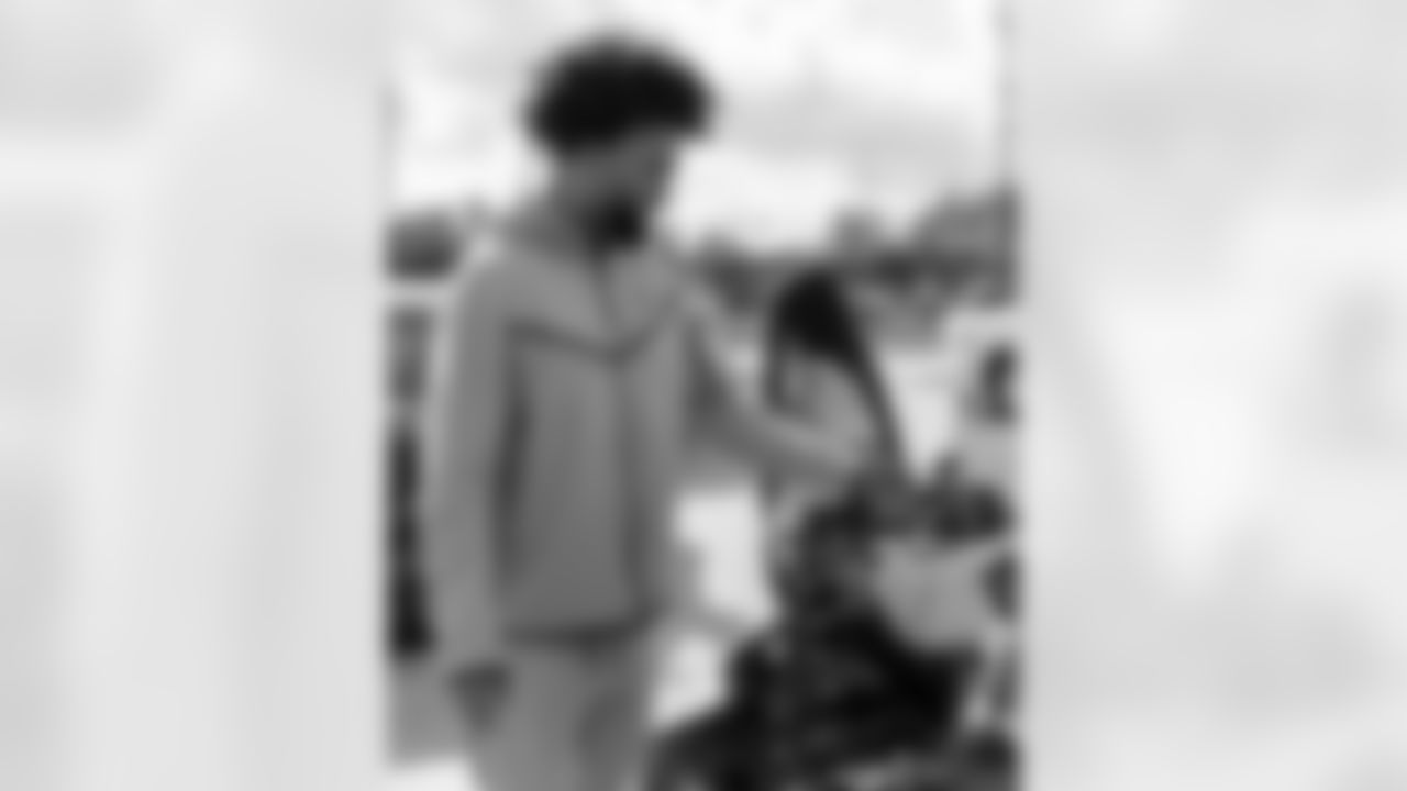 Chris Olave and The Olave Family Foundation volunteered with Lighthouse Nola and Second Harvest Food Bank for their Thanksgiving turkey drive through on Nov. 25, 2025.