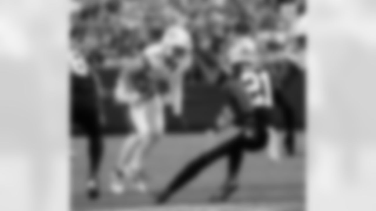 Check out the game action photos from the New Orleans Saints game against the Carolina Panthers for Week 10 of the 2025 NFL season on Nov. 9, 2025 at Bank of America Stadium.