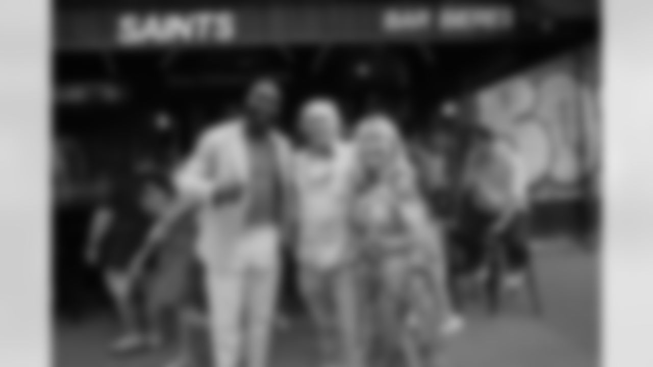 New Orleans Saints linebacker Demario Davis joined local Parisian fans, including our 2025 International Fan of the Year, as well as Paris Musketeers representatives, and FFFA coaches for happy hour at New Orléans Saints Café in in Paris, France on Thursday, July 10, 2025.