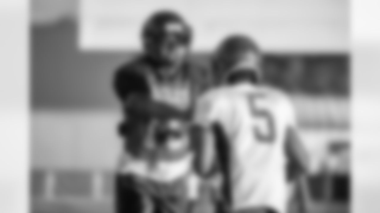 The New Orleans Saints honor Clifford Paul of Jeanerette High School our latest High School Coach of the Week. Clifford Paul is entering his 5th season as the head coach for the Jeanerette Tigers. This season the Tigers have improved on the momentum from last year, and are currently 8-2 having just beat St. John 36-2. This win helped Coach Paul and the Tigers to secure the #5 ranked position in Division IV Non-Select and will be facing #28 West St. John in the first round.