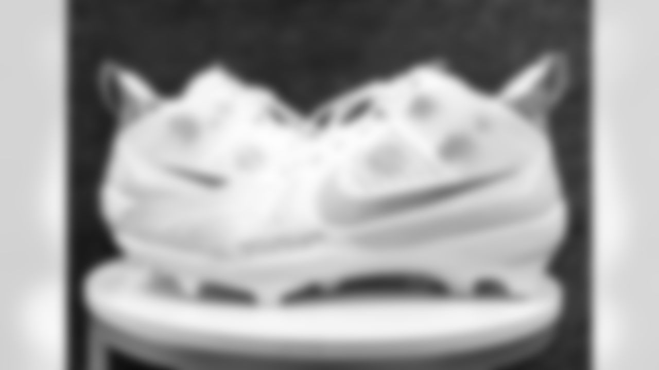 Get a preview as New Orleans Saints owner Gayle Benson, players and coaches honor their personal causes and foundations for the 2025 NFL My Cause My Cleats initiative during their Week 12 game against the Atlanta Falcons.
Barry Wesley: Boys & Girls Club of Metro Louisiana | Artist: Christina Pappion