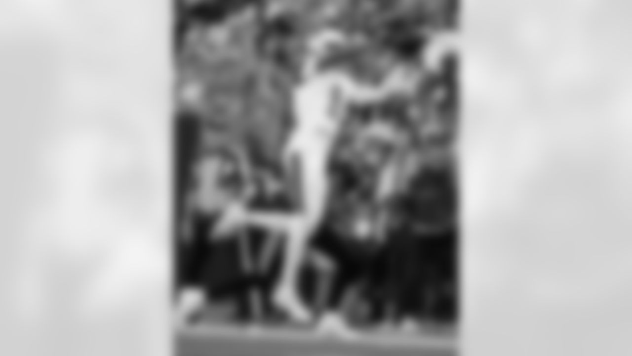 Check out the game action photos from the New Orleans Saints game against the Carolina Panthers for Week 10 of the 2025 NFL season on Nov. 9, 2025 at Bank of America Stadium.