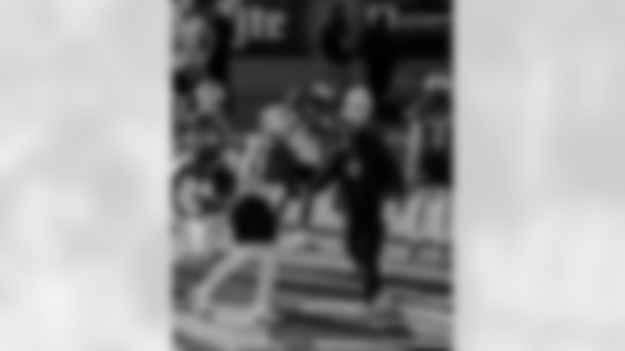 Check out photos from Day 1 of practices at the 2026 Panini Senior Bowl in Mobile, Ala. on Tuesday, Jan. 27, featuring top NFL Draft prospects and Saints personnel including Associate Head Coach and Running Backs Coach Joel Thomas, Quarterbacks Coach Scott Tolzien, Assistant Special Teams Coach Kyle Wilber, Assistant Defensive Backs Coach Robert Blanton, and Assistant to the Head Coach Mike Martinez working with players.