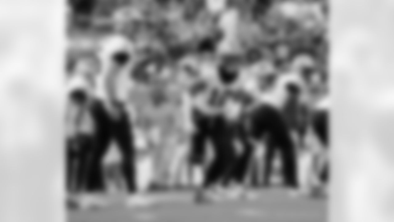 Check out the game action photos from the New Orleans Saints game against the Tennessee Titans for Week 17 of the 2025 NFL season on Dec. 28, 2025 at Nissan Stadium.