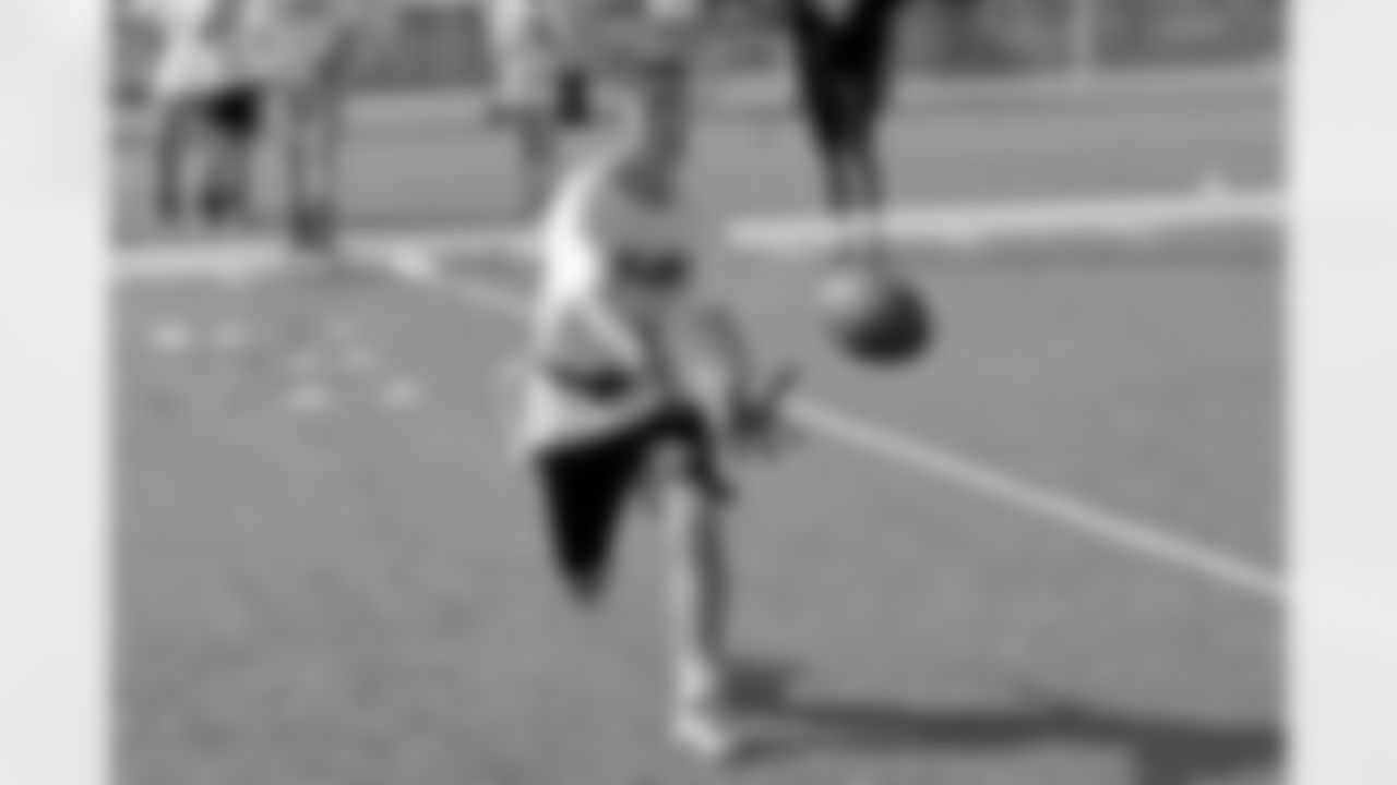 New Orleans Saints linebacker Demario Davis joined young athletes for a Play Football Experience and Flag Football clinic in Paris, France on Saturday, July 12, 2025.