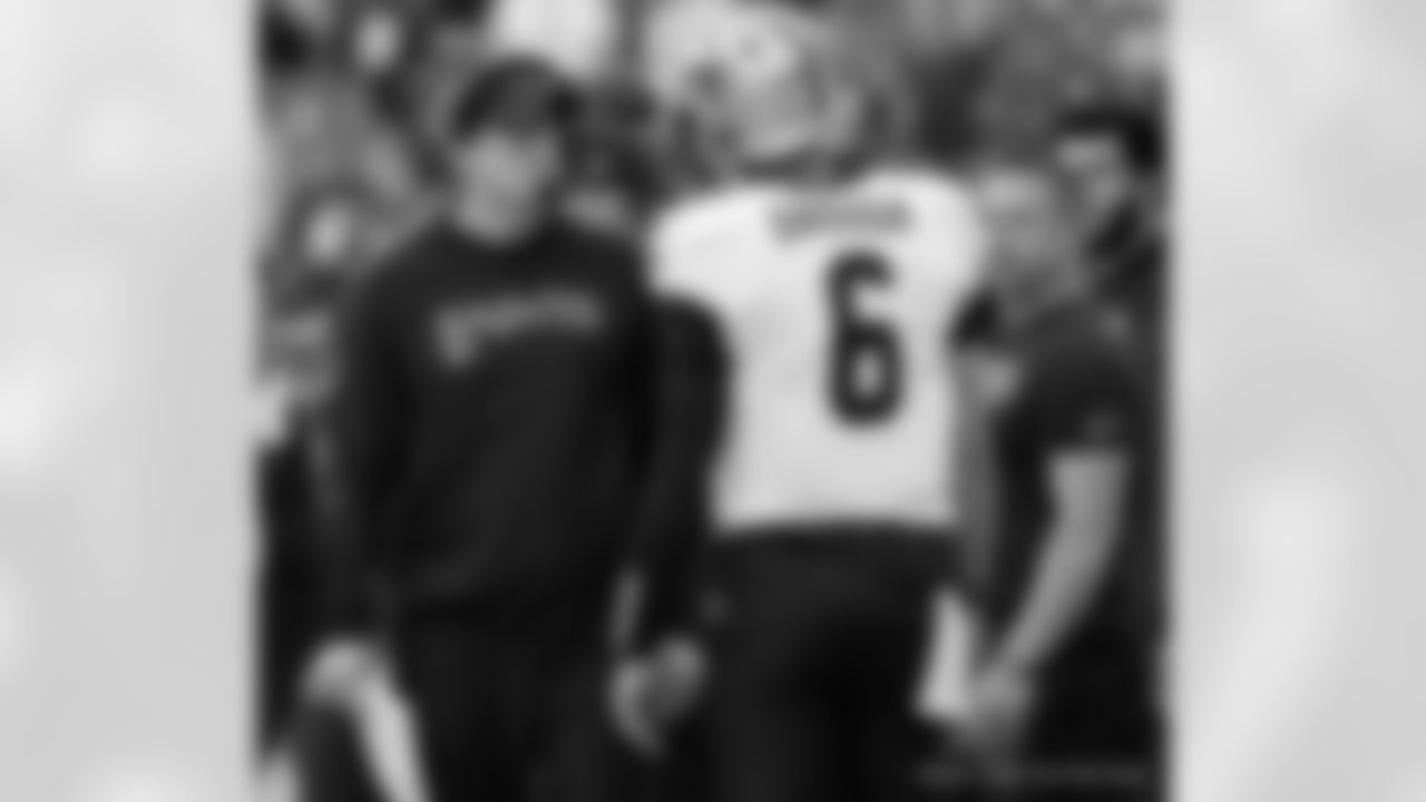 Check out the game action photos from the New Orleans Saints game against the Tennessee Titans for Week 17 of the 2025 NFL season on Dec. 28, 2025 at Nissan Stadium.