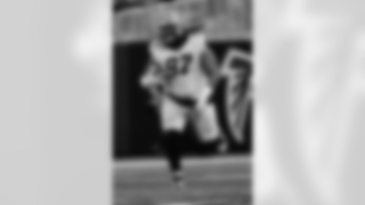 Check out the game action photos from the New Orleans Saints game against the Atlanta Falcons for Week 18 of the 2025 NFL season on Jan. 4, 2026 at Mercedes-Benz Stadium.