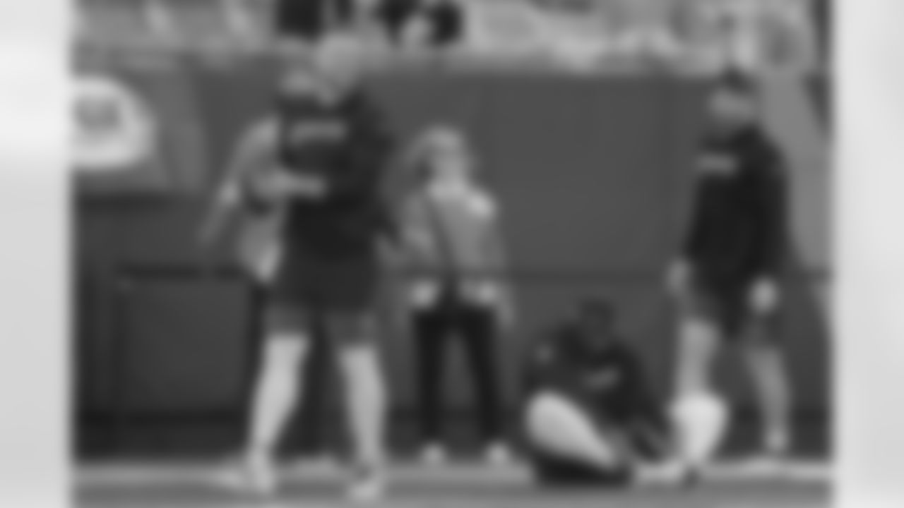 Check out the pregame photos from the New Orleans Saints game against the Carolina Panthers for Week 10 of the 2025 NFL season on Nov. 9, 2025 at Bank of America Stadium.