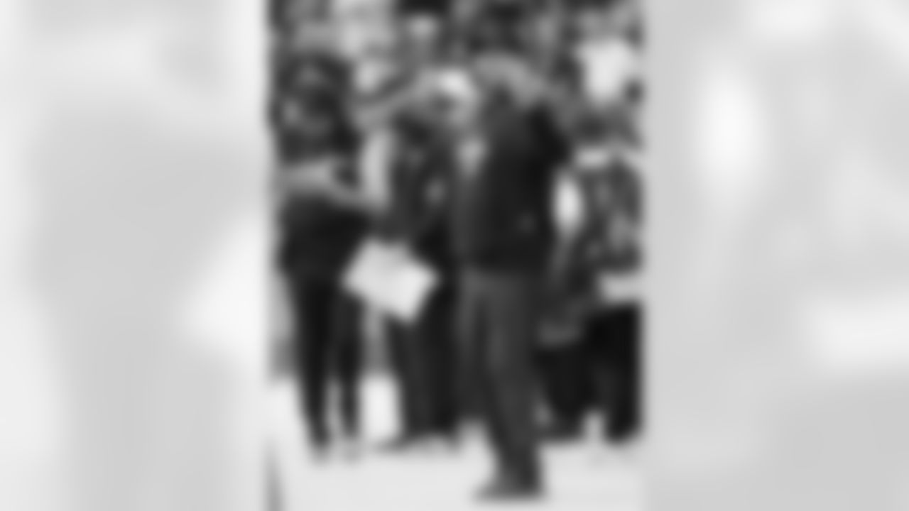 Check out the game action photos from the New Orleans Saints game against the Tennessee Titans for Week 17 of the 2025 NFL season on Dec. 28, 2025 at Nissan Stadium.