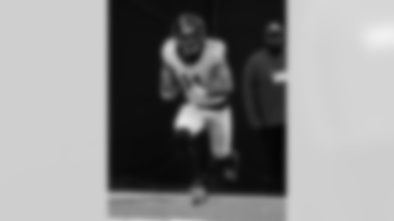 Check out the best photos of the New Orleans offense in their game against the New York Jets for Week 16 of the 2025 NFL season on Dec. 21, 2025 at Caesars Superdome.