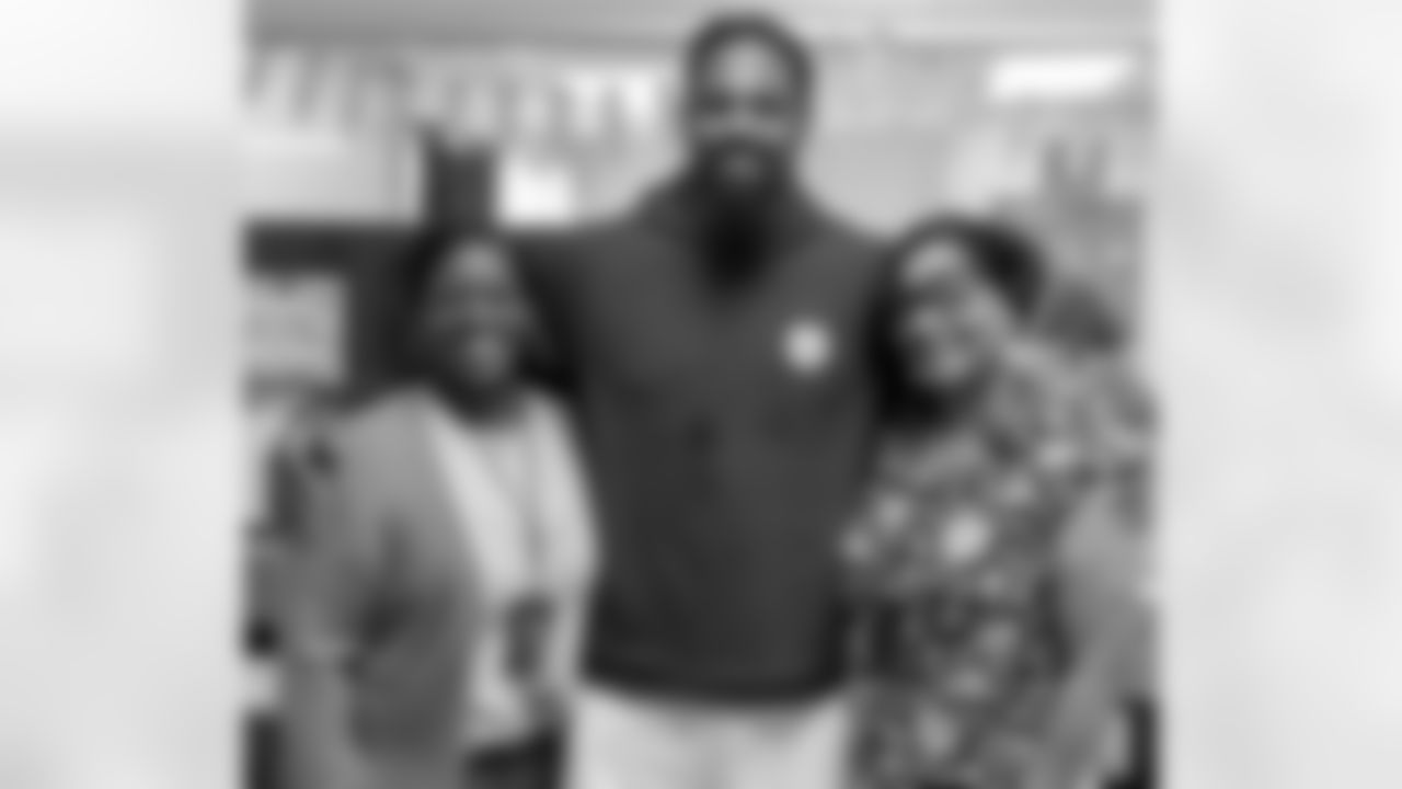New Orleans Saints defensive end Cameron Jordan visited students at Schneckenburger Elementary School on Tuesday, Oct. 8, 2024.