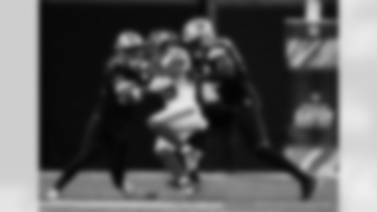 Check out the game action photos from the New Orleans Saints game against the New York Giants for Week 5 of the 2025 NFL season on Oct. 5, 2025 at Caesars Superdome.