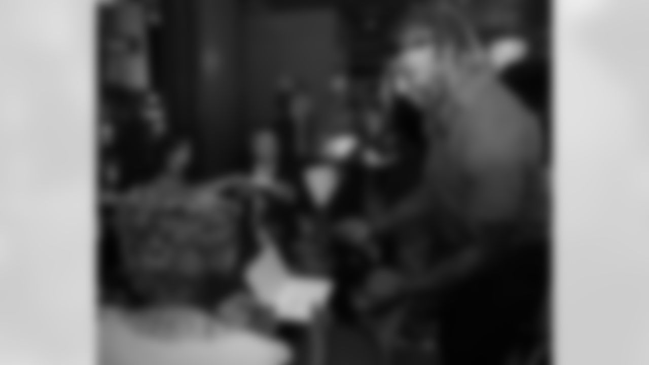 Saints linebacker Demario Davis and his Devoted Dreamers Foundation held their second annual "Dining for Dreams" event on Monday, October 13, 2025. Davis and his teammates served dinner to patrons to celebrate community, connection, and giving back.