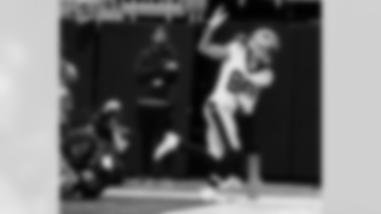 Check out the game action photos from the New Orleans Saints game against the Atlanta Falcons for Week 18 of the 2025 NFL season on Jan. 4, 2026 at Mercedes-Benz Stadium.