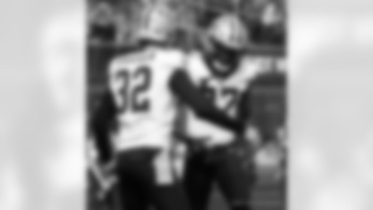 Check out the game action photos from the New Orleans Saints game against the Los Angeles Rams for Week 9 of the 2025 NFL season on Nov. 2, 2025 at SoFi Stadium.