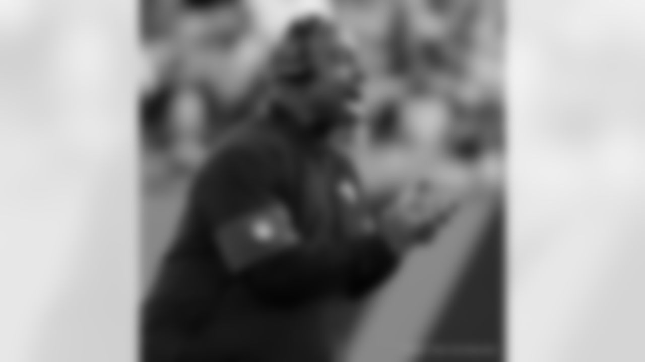 Check out the game action photos from the New Orleans Saints game against the Carolina Panthers for Week 10 of the 2025 NFL season on Nov. 9, 2025 at Bank of America Stadium.