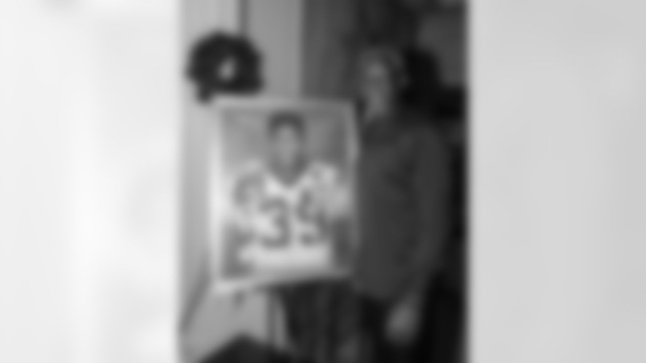 The New Orleans Saints honored Tracy Porter and Brett Maxie as the newest members inducted into the Saints Hall of Fame during a luncheon held on Friday, Dec. 12, 2025. Additionally, the late Ed Daniels was honored with the Joe Gemelli "Fleur de Lis" Award, and Steve Gleason received the inaugural Saints Hall of Fame Courage Award.