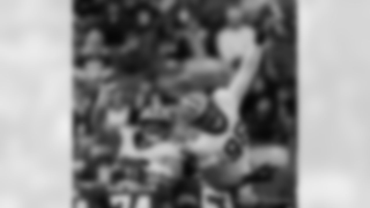 DT Bryan Bresee (90) and DE Payton Turner reach for the block during the New Orleans Saints game against the New York Giants for Week 14 of the 2024 NFL Season on Dec. 8, 2024 at MetLife Stadium.
