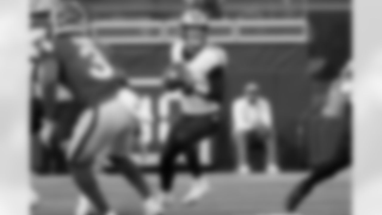 Check out the game action photos from the New Orleans Saints game against the Los Angeles Rams for Week 9 of the 2025 NFL season on Nov. 2, 2025 at SoFi Stadium.