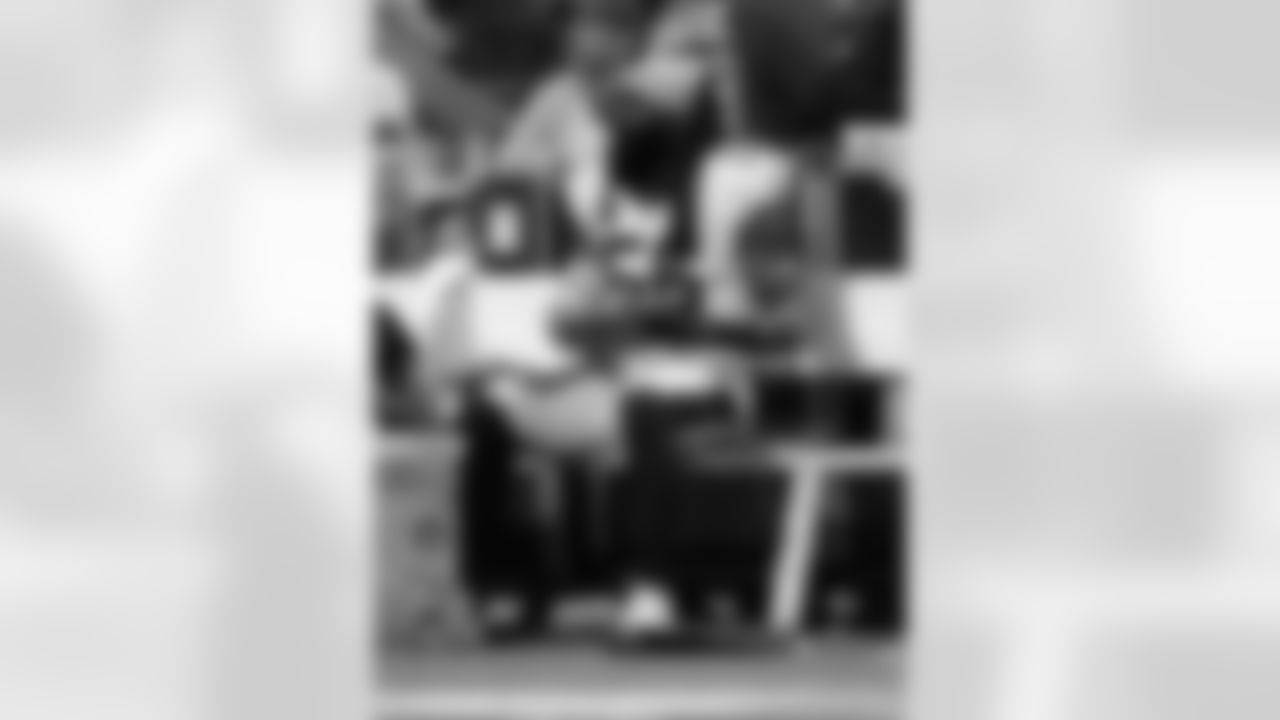 Check out the game action photos from the New Orleans Saints game against the Atlanta Falcons for Week 18 of the 2025 NFL season on Jan. 4, 2026 at Mercedes-Benz Stadium.