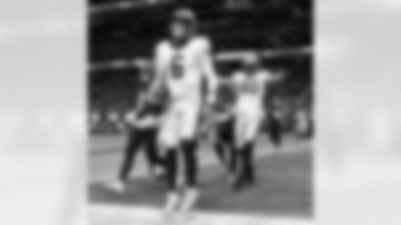 Check out the game action photos from the New Orleans Saints game against the Atlanta Falcons for Week 18 of the 2025 NFL season on Jan. 4, 2026 at Mercedes-Benz Stadium.