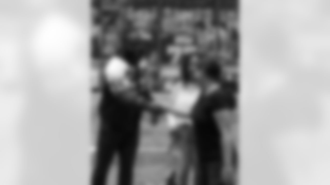 New Orleans Saints linebacker Demario Davis and his wife Tamela, alongside Devoted Dreamers and Ochsner Health, hosted a brunch and networking event for 2025 season micro-grant recipients on Saturday, Dec. 20, 2025 at the Ochsner Sports Performance Center. Following the event, recipients received tickets to attend the Saints' final home game of the season.