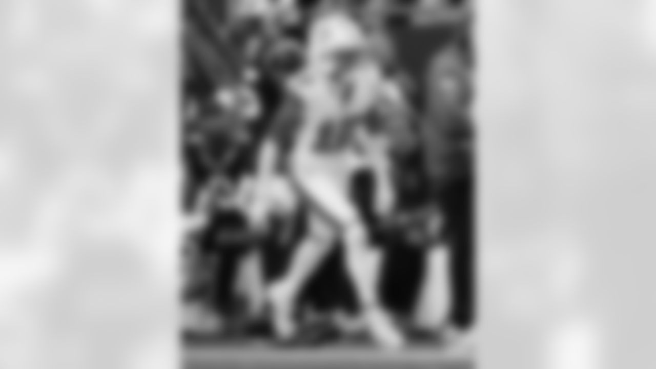 Check out the game action photos from the New Orleans Saints game against the Carolina Panthers for Week 10 of the 2025 NFL season on Nov. 9, 2025 at Bank of America Stadium.