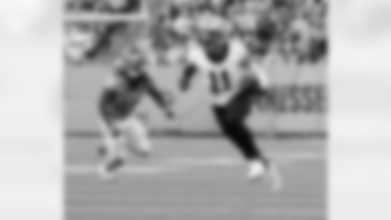 Check out the game action photos from the New Orleans Saints game against the Tennessee Titans for Week 17 of the 2025 NFL season on Dec. 28, 2025 at Nissan Stadium.