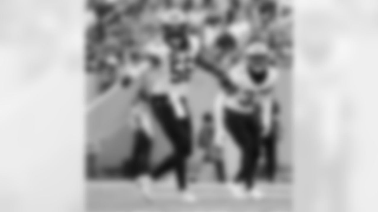 Check out the game action photos from the New Orleans Saints game against the Tennessee Titans for Week 17 of the 2025 NFL season on Dec. 28, 2025 at Nissan Stadium.