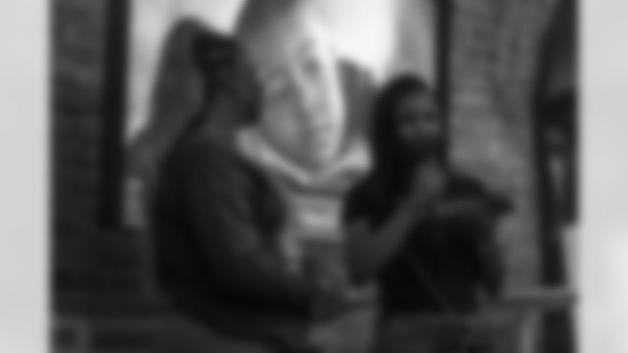 New Orleans Saints linebacker Demario Davis was the guest of honor at Big Brothers Big Sisters' open house on Monday, October 27, celebrating the launch of the organization's new New Orleans location in support of its mentorship program.