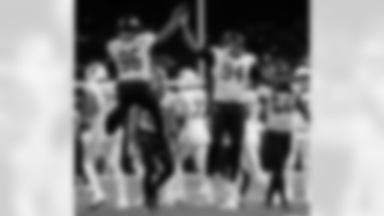 DE Cam Jordan (94) in action during the New Orleans Saints game against the Arizona Cardinals for Week 1 of the 2025 NFL Season on Sept. 7, 2025 at Caesars Superdome.