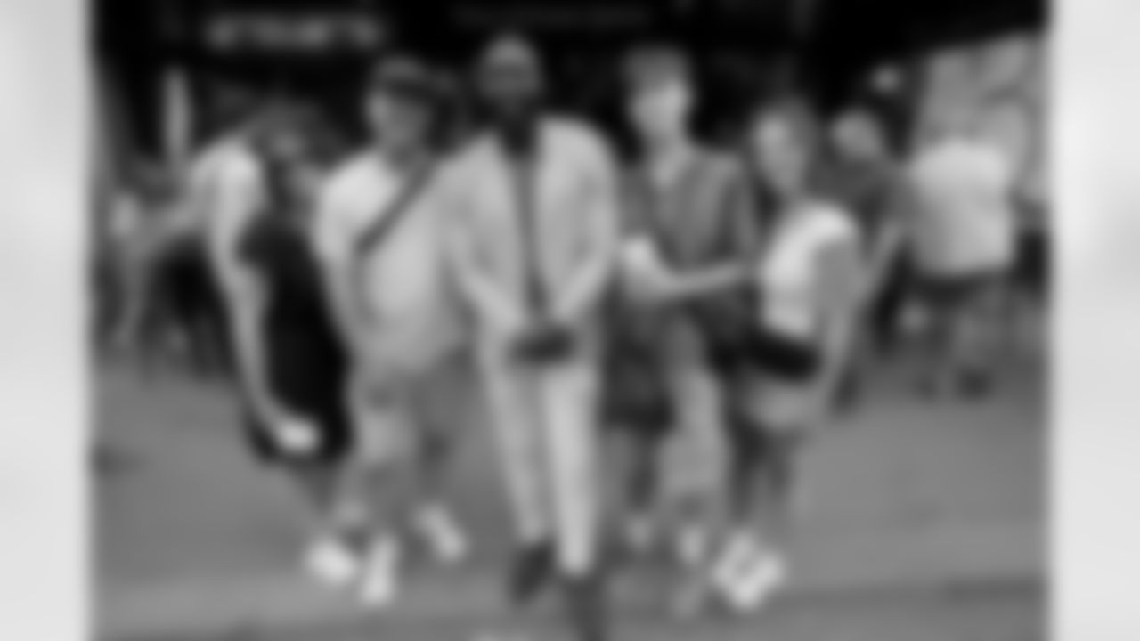 New Orleans Saints linebacker Demario Davis joined local Parisian fans, including our 2025 International Fan of the Year, as well as Paris Musketeers representatives, and FFFA coaches for happy hour at New Orléans Saints Café in in Paris, France on Thursday, July 10, 2025.