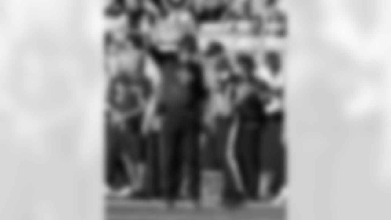 Check out the game action photos from the New Orleans Saints game against the Carolina Panthers for Week 10 of the 2025 NFL season on Nov. 9, 2025 at Bank of America Stadium.