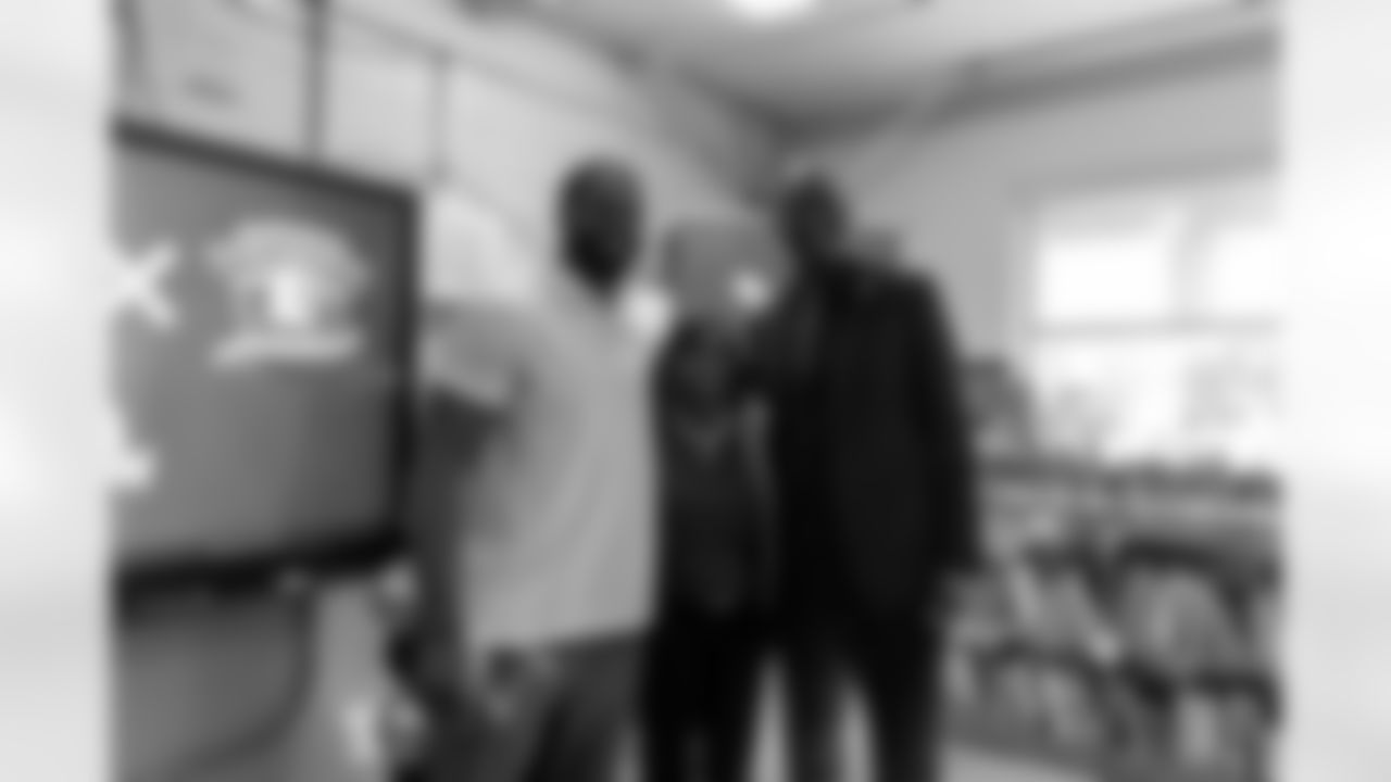 New Orleans Saints defensive end Cam Jordan joined students at Clancy Elementary School to unveil the school's new computer lab with new tech equipment and office supplies courtesy of Cox on Tuesday, Nov. 4, 2025.