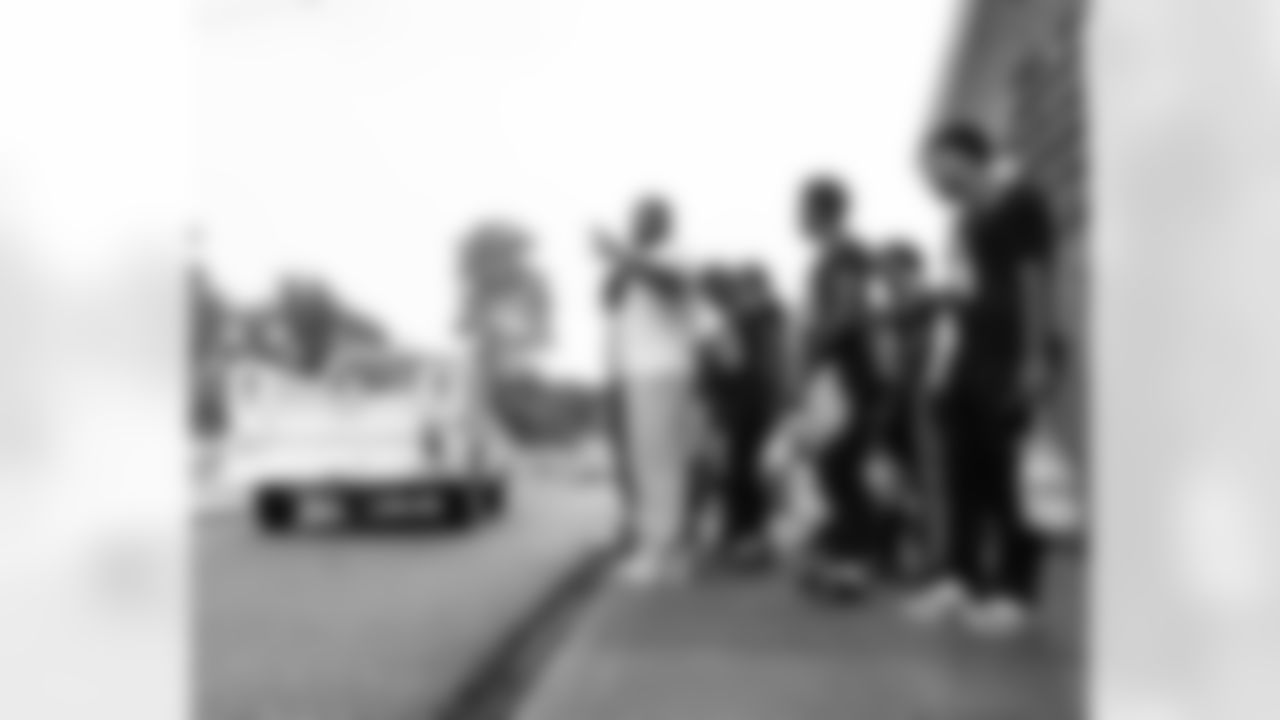 New Orleans Saints defensive tackle Davon Godchaux hosted a Thanksgiving turkey distribution for local residents at the COPAC Community Center on Nov. 25, 2025. The Plaquemine High School football team assisted Godchaux in the giveaway.