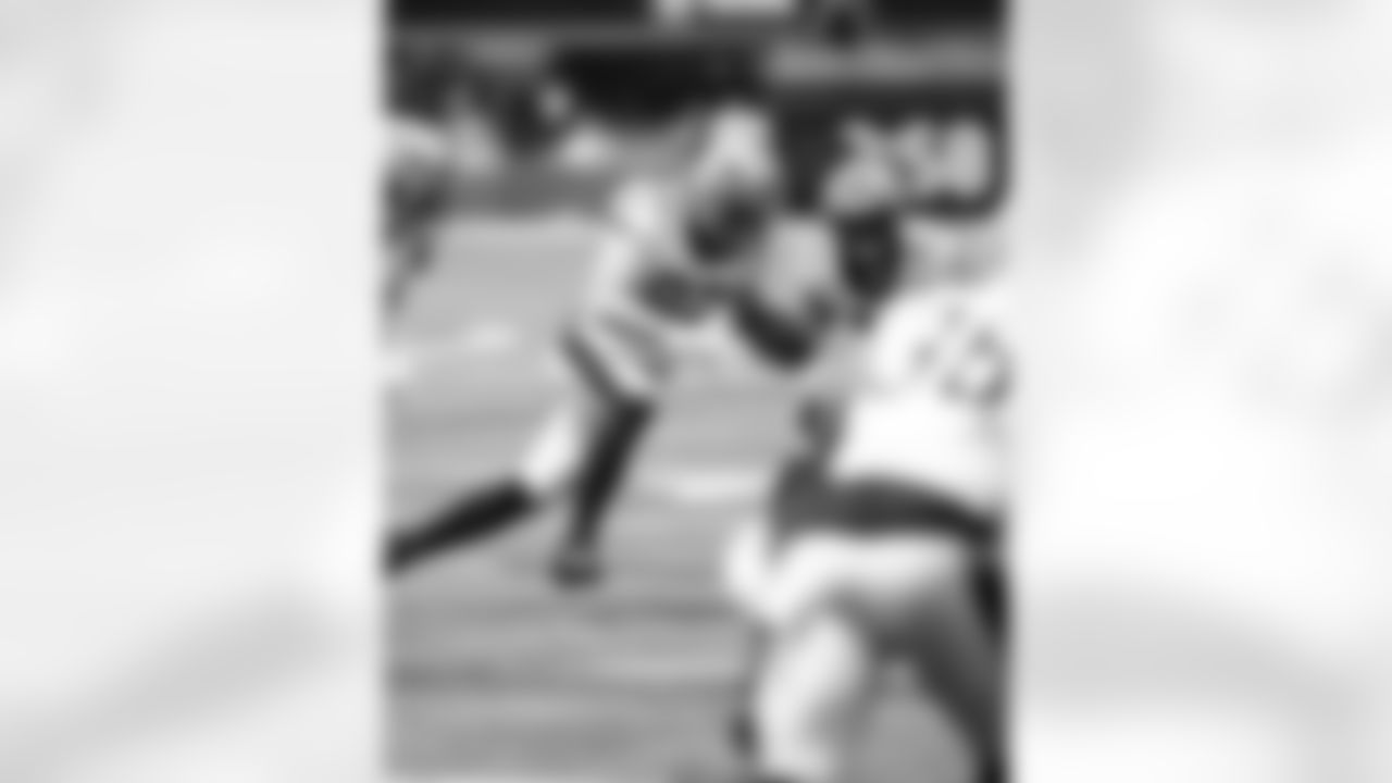 Check out the game action photos from the New Orleans Saints game against the Los Angeles Chargers in Week 1 of the 2025 NFL preseason.