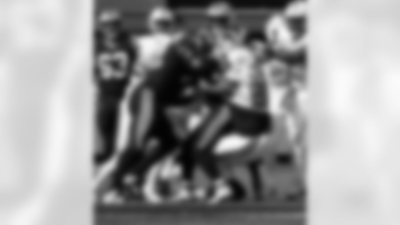 Check out the game action photos from the New Orleans Saints game against the Carolina Panthers for Week 10 of the 2025 NFL season on Nov. 9, 2025 at Bank of America Stadium.