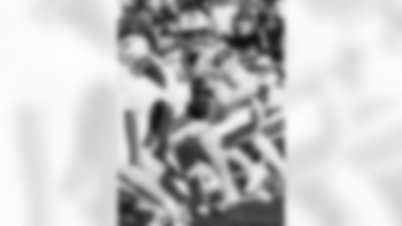 Check out the game action photos from the New Orleans Saints game against the Carolina Panthers for Week 10 of the 2025 NFL season on Nov. 9, 2025 at Bank of America Stadium.