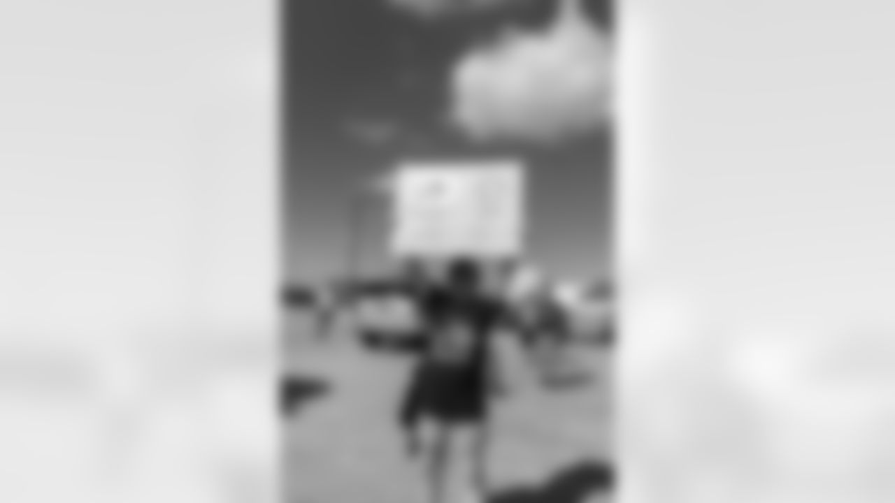 The New Orleans Saints Cheer Krewe and Gumbo joined Sysco New Orleans to distribute meals at their annual Thanksgiving food drive on Sunday, Nov. 16, 2025.