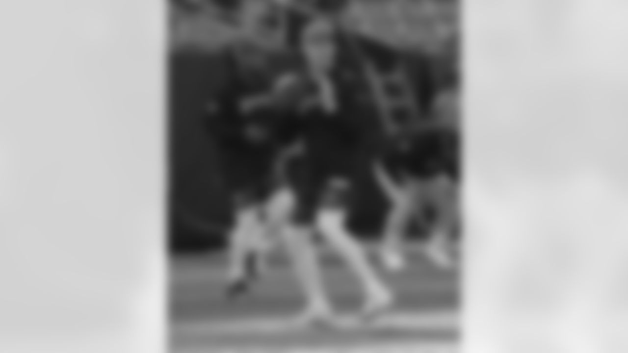 Check out the pregame photos from the New Orleans Saints game against the Carolina Panthers for Week 10 of the 2025 NFL season on Nov. 9, 2025 at Bank of America Stadium.