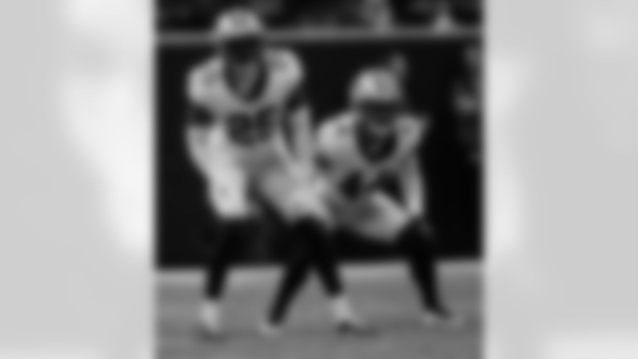 Check out the best photos of the New Orleans offense in their game against the Atlanta Falcons for Week 18 of the 2025 NFL season on Jan. 4, 2026 at Mercedes-Benz Stadium.