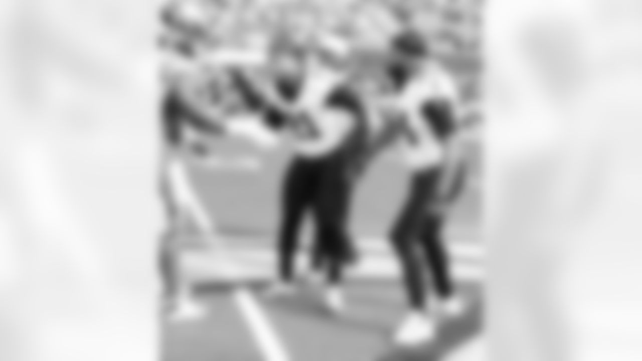 Check out the pregame photos from the New Orleans Saints game against the Los Angeles Rams for Week 9 of the 2025 NFL season on Nov. 2, 2025 at SoFi Stadium.