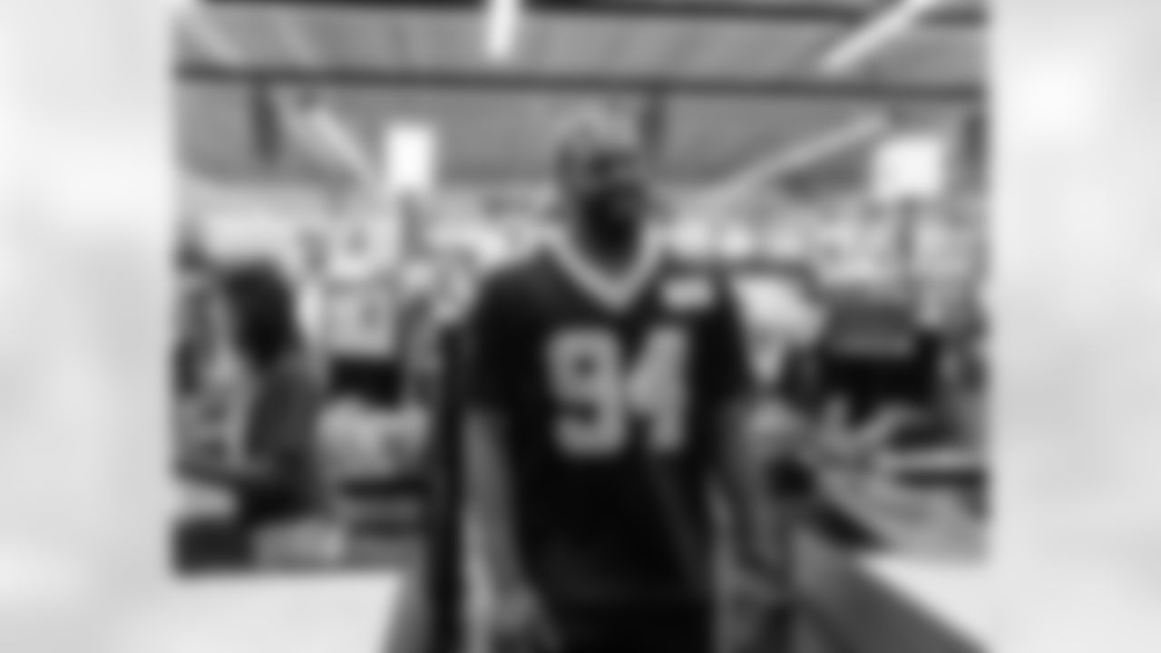 New Orleans Saints defensive end Cameron Jordan teamed up with Southern Quality Ford to provide random acts of kindness throughout the city on December 22, 2025. Jordan shared Rouses Markets gift cards with holiday shoppers, filled tanks for local fans at Chevron gas stations, and treated customers to oil changes at Southern Quality Ford.