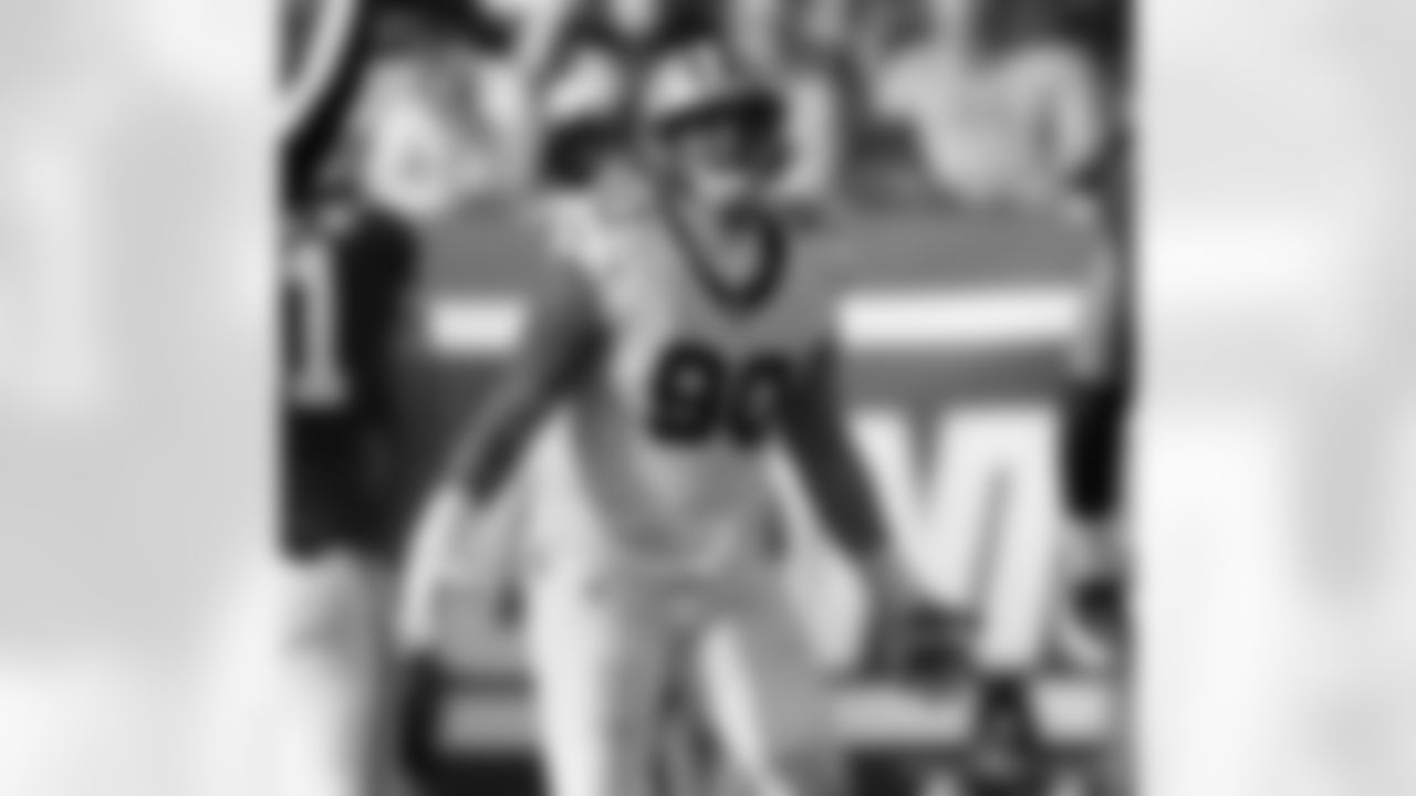 DT Bryan Bresee (90) in action during the New Orleans Saints game against the New York Giants for Week 14 of the 2024 NFL Season on Dec. 8, 2024 at MetLife Stadium.