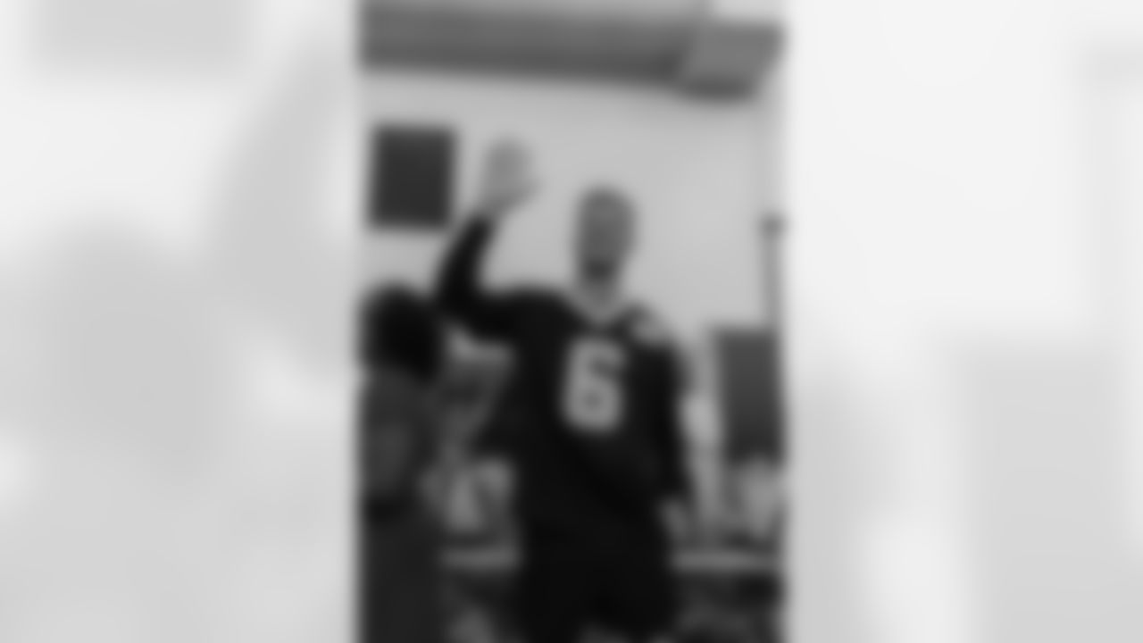 New Orleans Saints players hosted their annual Thanksgiving turkey giveaway at Dryades YMCA on Tuesday, Nov. 18, 2025. The players purchased turkeys and fixings from Rouses Markets to feed families in need, while giving them the opportunity to meet some of their favorite players during the annual holiday event.