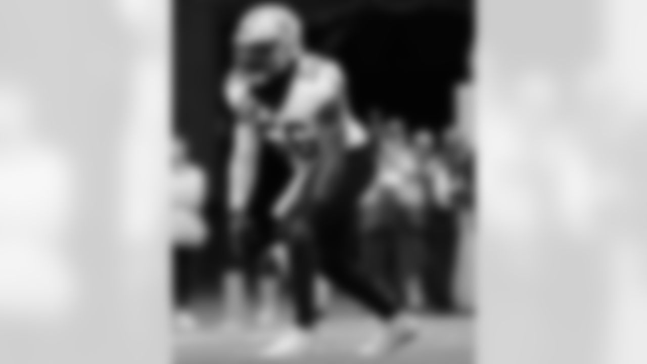 LB Demario Davis (56) in action during the New Orleans Saints game against the Tennessee Titans for Week 17 of the 2025 NFL season on Dec. 28, 2025 at Nissan Stadium.