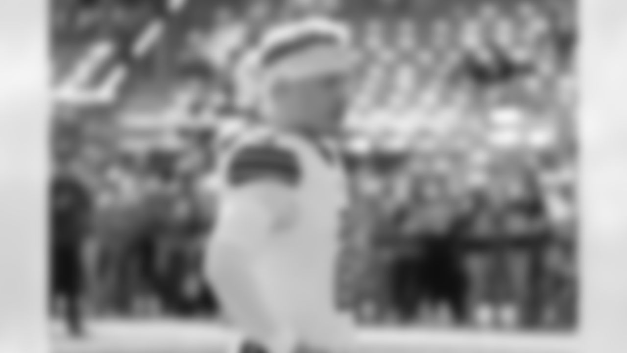 Check out the pregame photos from the New Orleans Saints game against the Carolina Panthers for Week 10 of the 2025 NFL season on Nov. 9, 2025 at Bank of America Stadium.